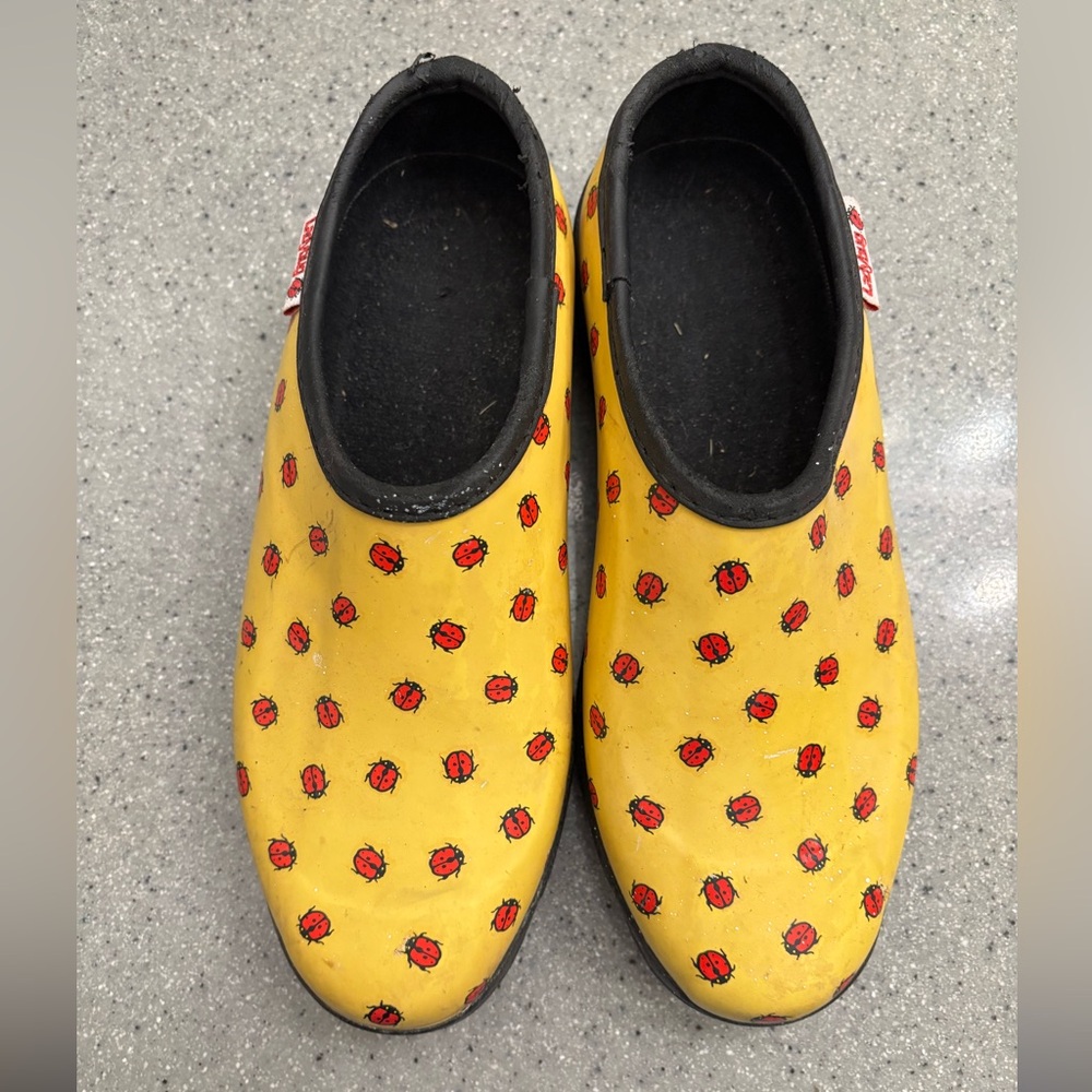 Ranger Vibrant Yellow Ladybug Outdoor Garden Mules